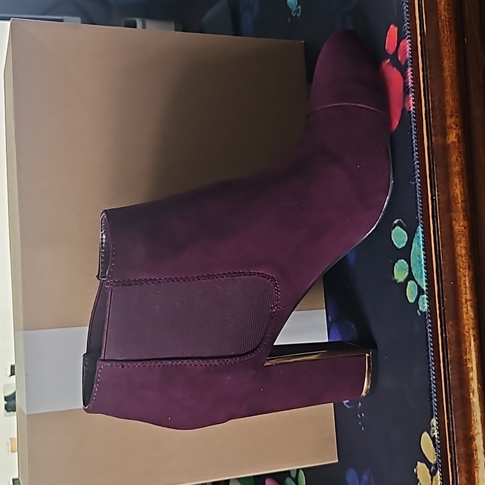 New Never Worn Unisa Ankle Boots